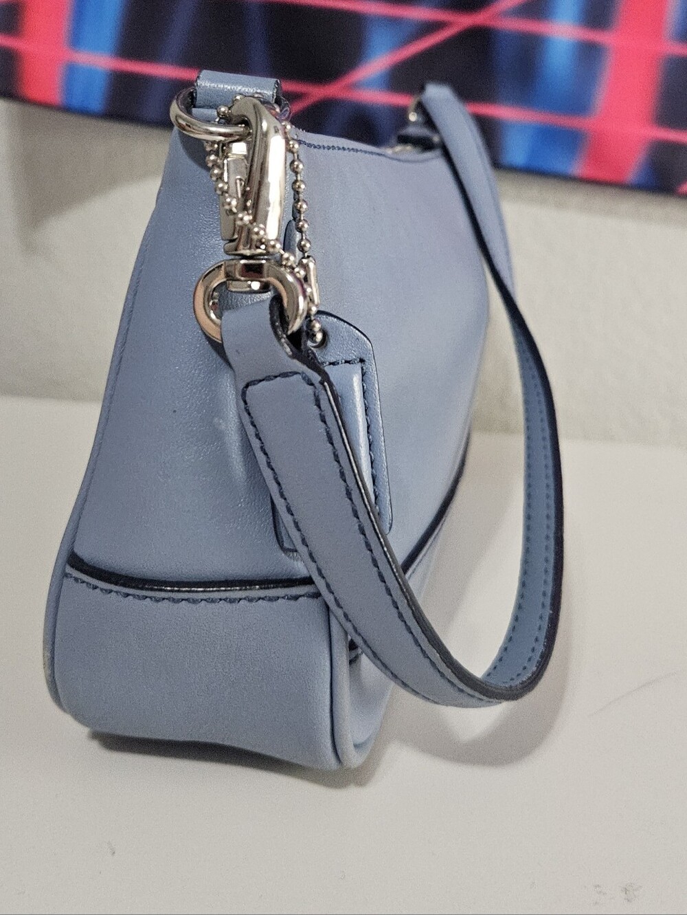 Coach Hamptons Demi Pouch - Picture 4 of 11